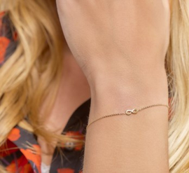 Geelgouden Schakelarmband met Infinity Plaatje