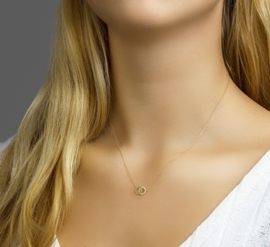 Collier van Goud met Opengewerkte Zirkonia Cirkels