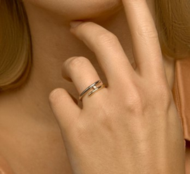 Bicolor Ring met Zilveren Kern en Losse Uiteinden met Diamant