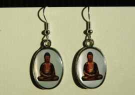 Boeddha-oorbellen, bruin met witte achtergrond (OBF-15)
