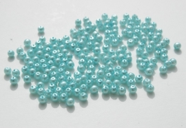 Kleine pareltjes in zachtblauw - aqua, 4,5 mm (P-144)