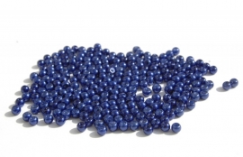 Kleine pareltjes in donkerblauw (P-149)