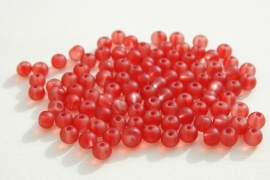 Ronde rode glaskralen met satijnglans, ca 5-6 mm (K-020-PH)