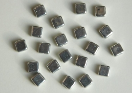 Vierkante platte kraaltjes in zilver (CB-030)