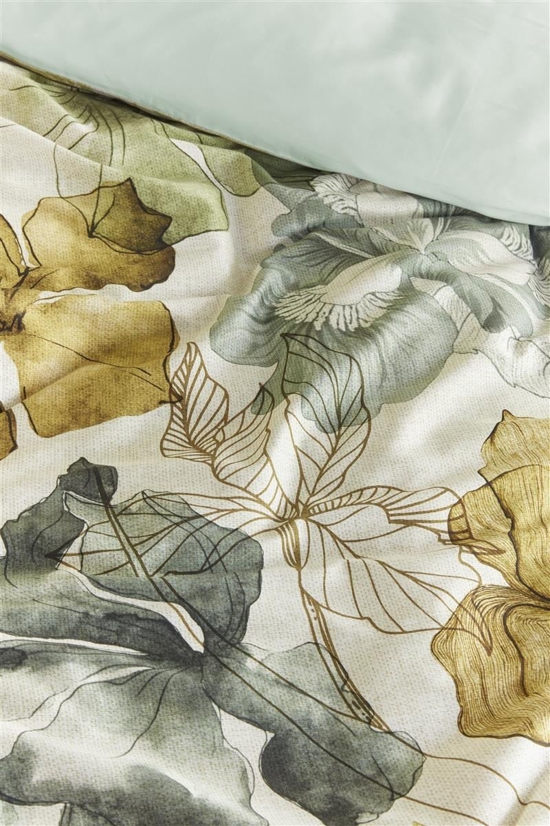 DE Beddinghouse Iris Field - 155 x 220 cm - Grey Green 321088