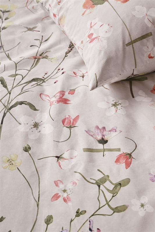 Ariadne at Home Flowerlove - 200 x 200/220 cm - Sand 329998