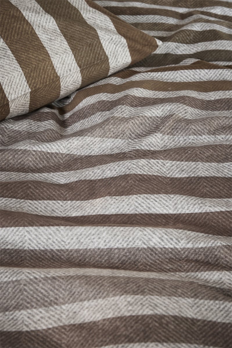 DE m1/ Beddinghouse Gloaming - 155 x 220 cm - Brown 278657