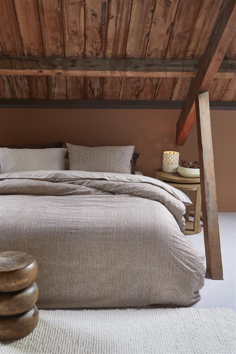 DE zo/ Riviera Maison dekbedovertrek Chevron Weave - 155 x 220 cm - Brown 326051 (duitse maat!)