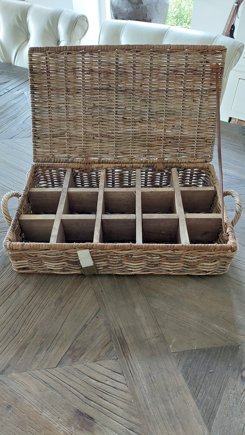 Rustic rattan theedoos Riviera Maison
