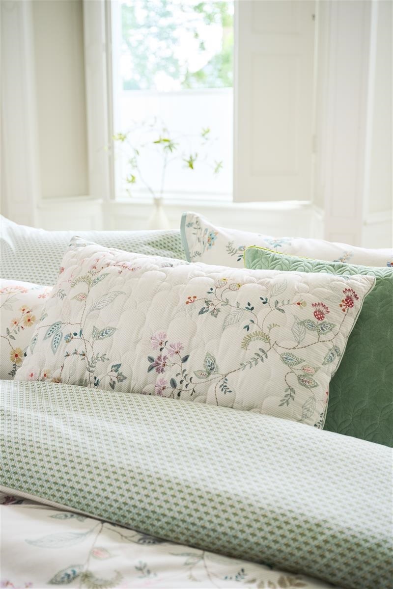 Pip Studio Kili Flower Quilted Cushion - 45 x 70 cm - White 329639