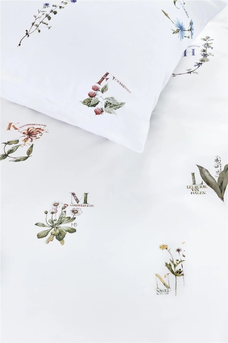 DE Marjolein Bastin Alphabet - 155 x 220 cm - Multi 321138