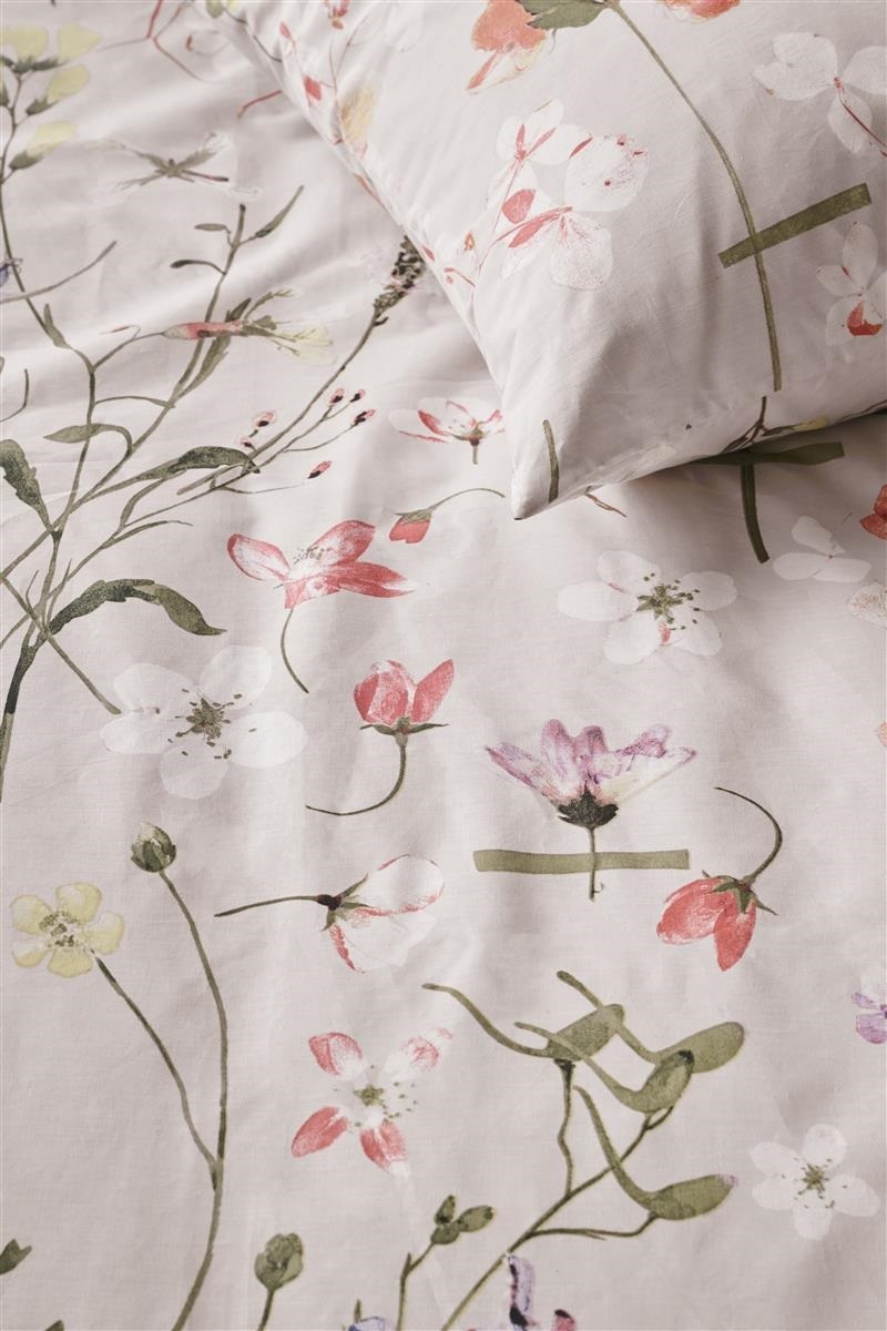 DE Beddinghouse Flowerlove - 155 x 220 cm - Sand 330002