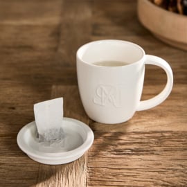Classic RM Mug With Tea Tip 588090 riviera maison pre order eind okt.