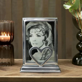 Heart photo frame, 13x18 cm, RM 506970 (display model; the frame sits at an angle, leaning slightly forward toward the heart)