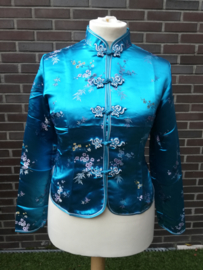 Prachtig turquoise brokaat getailleerd Chinees jasje met pruimenbloesem