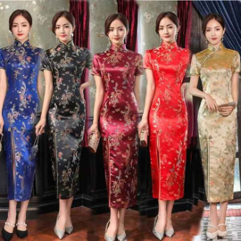 Prachtige lange wijnrode Chinese jurk met draken en phoenix met elegante split schuinvoor