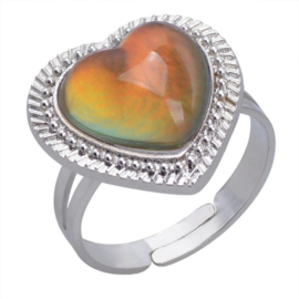 Superleuke van kleur veranderende "mood"ring hartje 