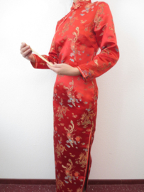 Fantastische lange rode Chinese jurk met mouwen draken en phoenix motief
