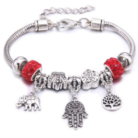 Mooi Pandorastyle armbandje met levensboom, handje, olifantje en rode strasskralen