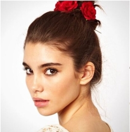 Scrunchie met roosjes rood