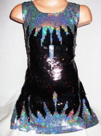 Sprankelend holografisch glitterpailletten jurkje zwart met zilveren ijspegels maat 116/122