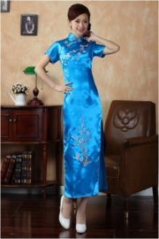 Schitterende lange Chinese jurk met geborduurde pruimenbloesem turquoise