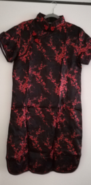 SALE Leuk Chinees zomerjurkje met Chinese knoopsluiting zwart/rode bloemenprint
