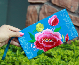 Leuk geborduurd polstasje/portemonneetje met lotusbloem turquoise