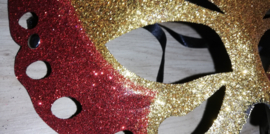 Venetiaans masker glittervlinder goud/rood