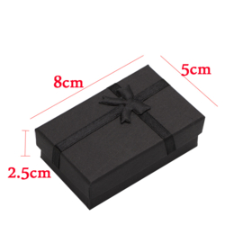 Sieraad geschenk doosje zwart 5 x 8 cm