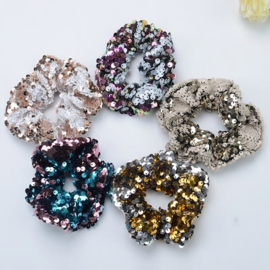 Zilver witte pailletten scrunchie!