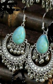 Antiek zilveren oorhangers met turquoise steen A45