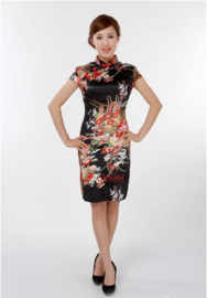 Bijzonder mooi Chinees jurkje zwart met rode Chinese knoopjes en bloemenprint t/m maat 40