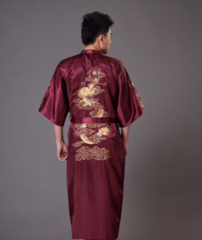 Schitterende lange luxe bordeauxrode herenkimono met draak