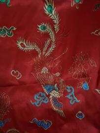 Mooie lange rode Chinese satijnen jurk met drakenprint maat 34/36