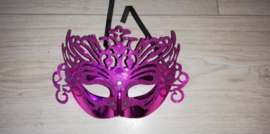 Prachtig sierlijk Venetiaans masker met glitter fuchsia