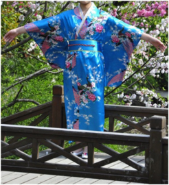 Beeldschone Geisha kimono dress met obi turquoise met pauwenprint