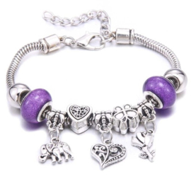 Mooi Pandorastyle armbandje met roosje, hartje, olifantje en paarse sparklekralen