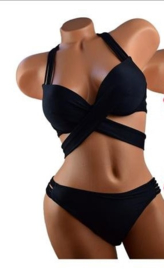 Leuke zwarte bikini maat 38/40 met push-up top op meerdere manieren te dragen!