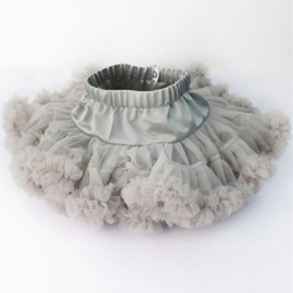 Heerlijke fluffy pettiskirt licht grijs maat 116/122/128