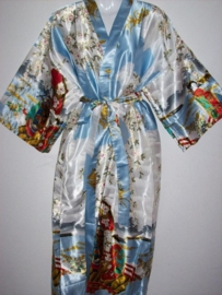 Fantastische lange lichtblauwe dameskimono met Geisha