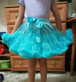 Heerlijke fluffy pettiskirt turquoise maat 110 t/m 128