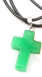 Veterketting met kruis van geslepen Maleisische Jade