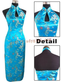 Elegante lange turquoise halterjurk met blote rug