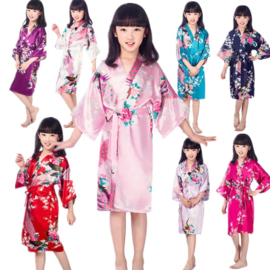 Superleuke kinderkimono met pauwenprint roze