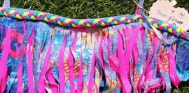 Geweldige Ibiza bikini met zomerse print en roze franje