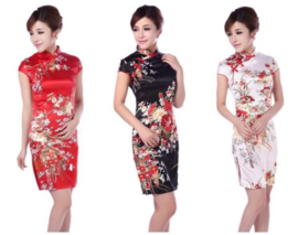 Bijzonder mooi Chinees jurkje zwart met rode Chinese knoopjes en bloemenprint t/m maat 40