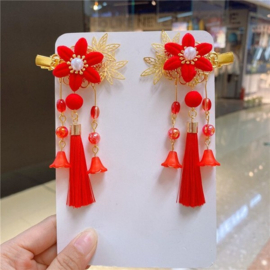 Setje rode Chinese haarclips met bloemetjes, klosjes en kraaltjes nr.11
