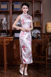 Beeldschone lange mouwloze Chinese jurk wit met bloemen