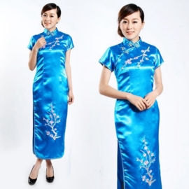Schitterende lange Chinese jurk met geborduurde pruimenbloesem turquoise laatste maat 36